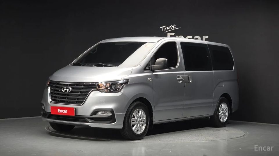 Hyundai Starex