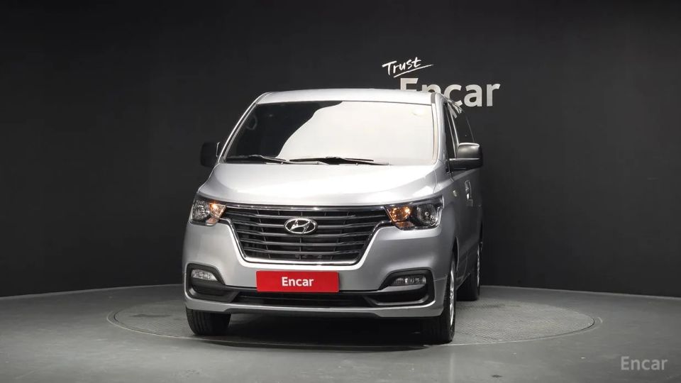 Hyundai Starex