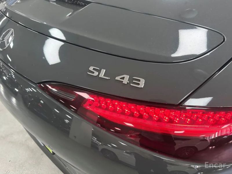 Mercedes-Benz SL-Class