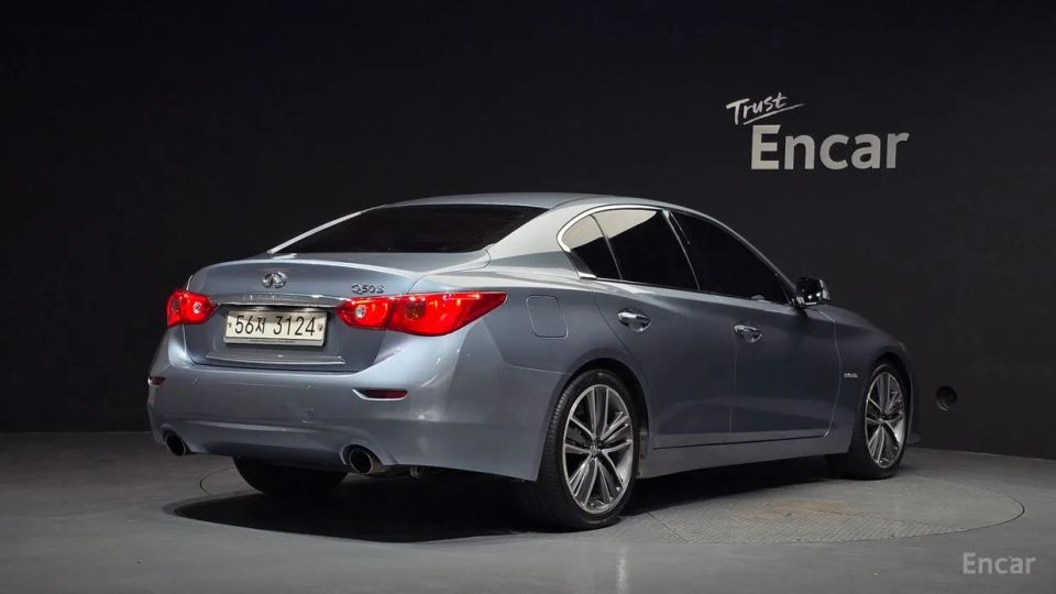 Infiniti Q50