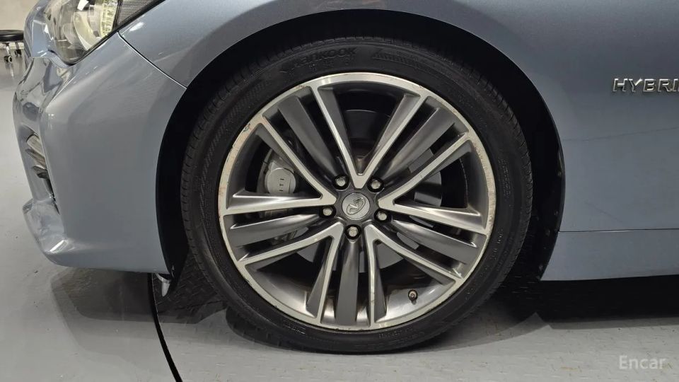 Infiniti Q50