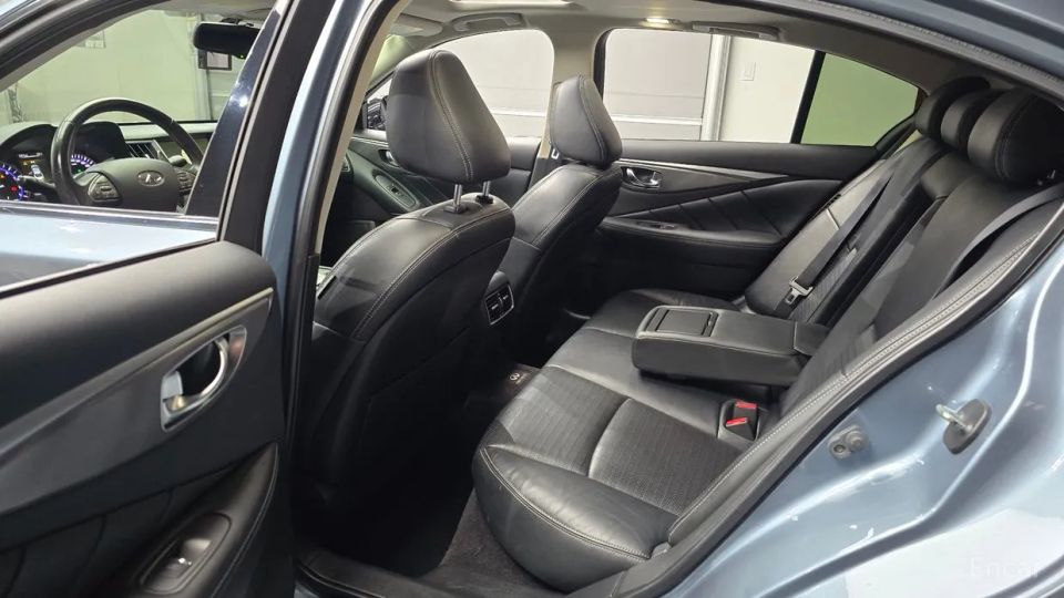 Infiniti Q50