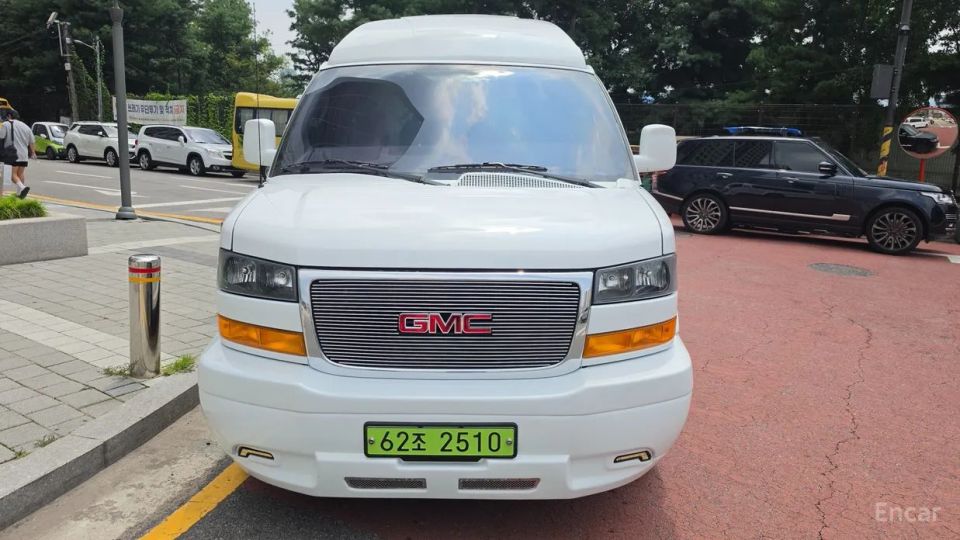 GMC Savana