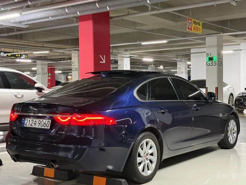 Jaguar xf