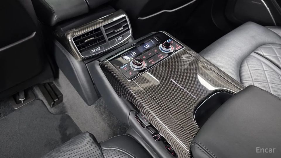 Audi S8