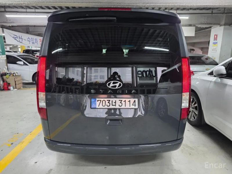 Hyundai Staria