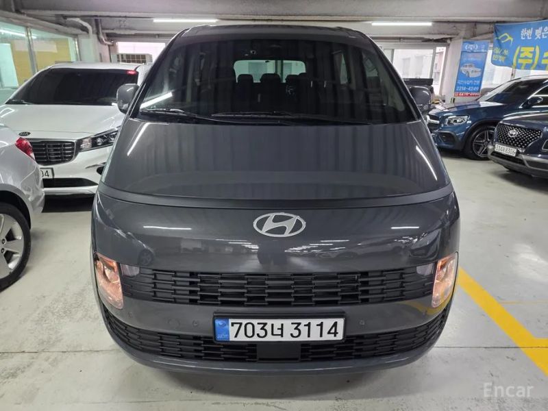 Hyundai Staria