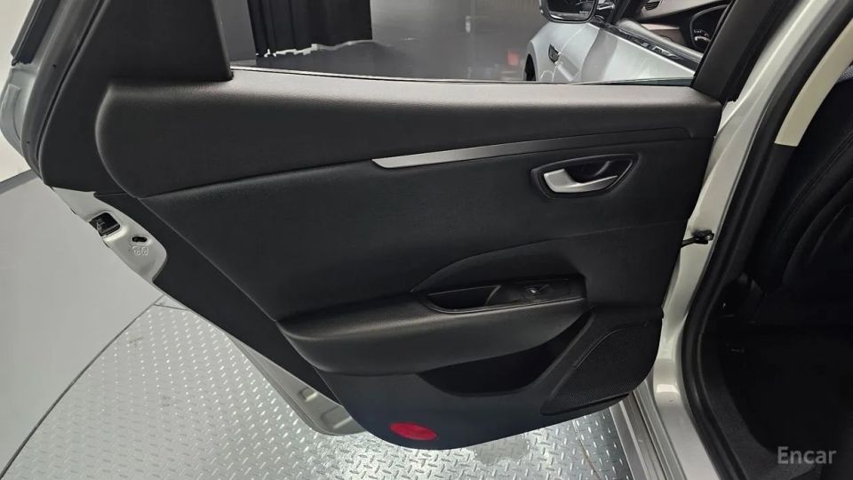 Renault-KoreaSamsung SM6