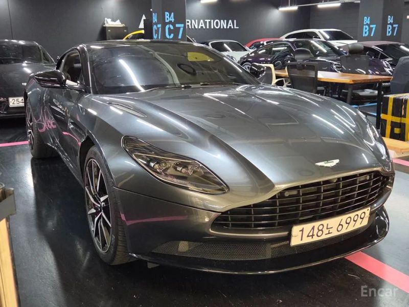 Astonmartin DB11