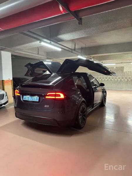 Tesla model-x