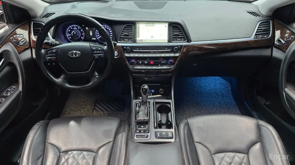 Hyundai Aslan