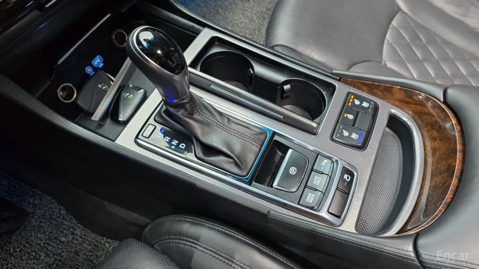 Hyundai Aslan