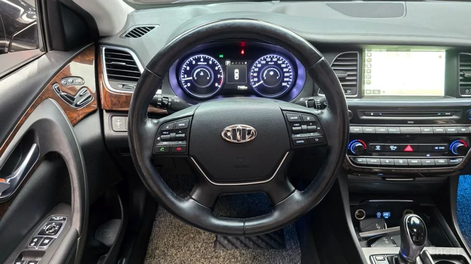 Hyundai Aslan