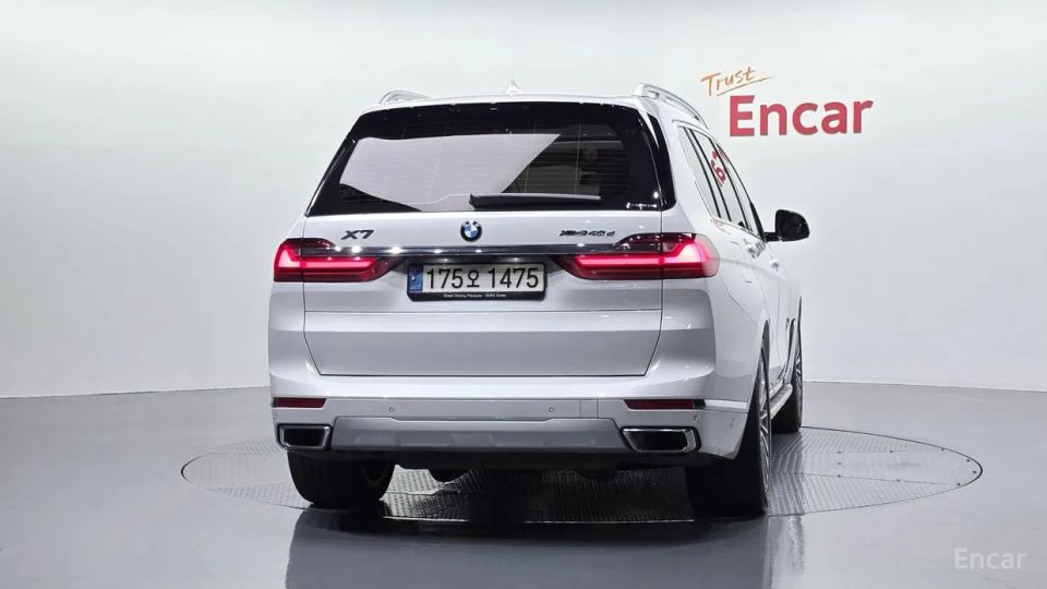 BMW X7