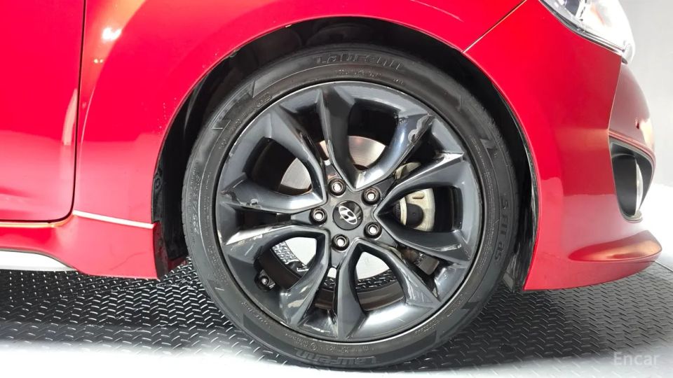 Hyundai Veloster