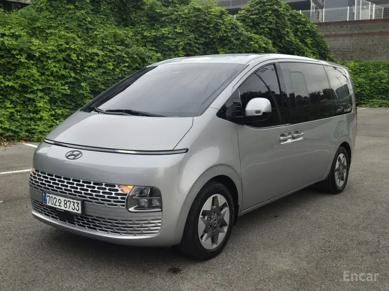 Hyundai Staria
