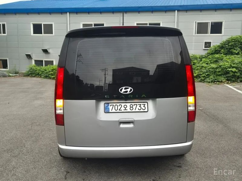 Hyundai Staria