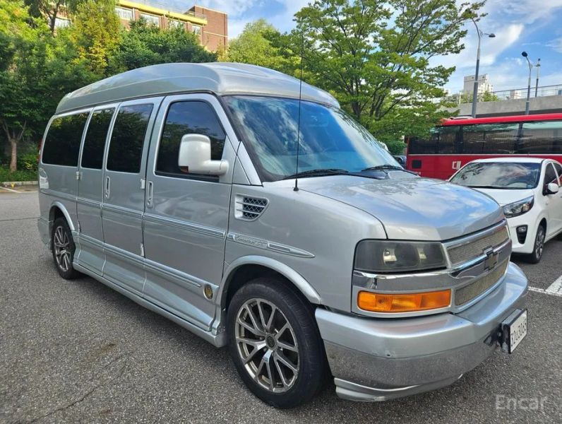 Chevrolet Express Van