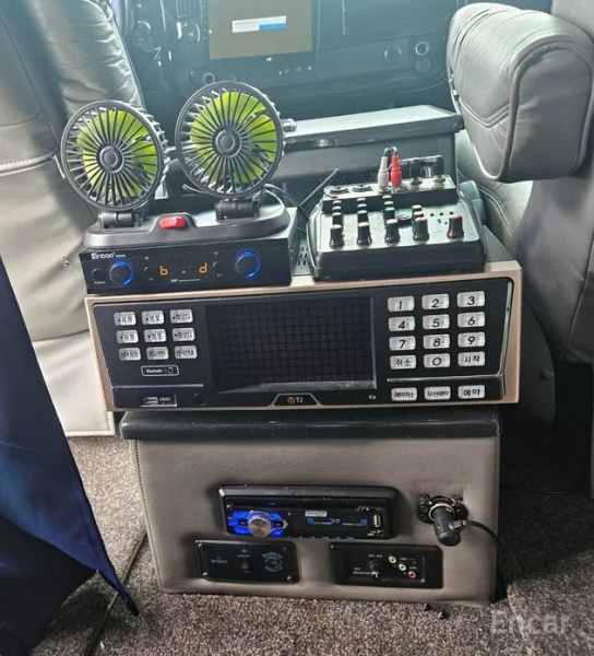Chevrolet Express Van