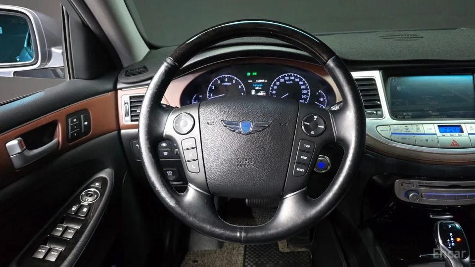 Hyundai Genesis