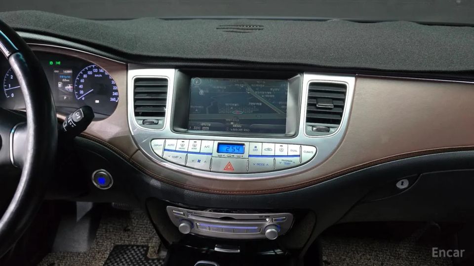 Hyundai Genesis