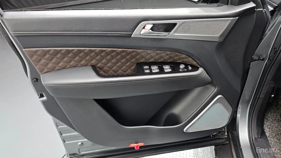 KG_Mobility_Ssangyong Rexton