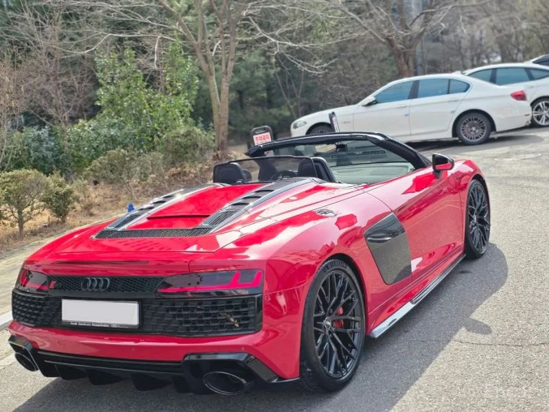 Audi R8