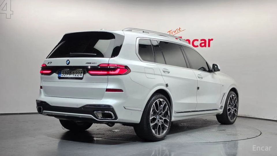 BMW X7