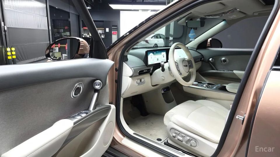Genesis GV60