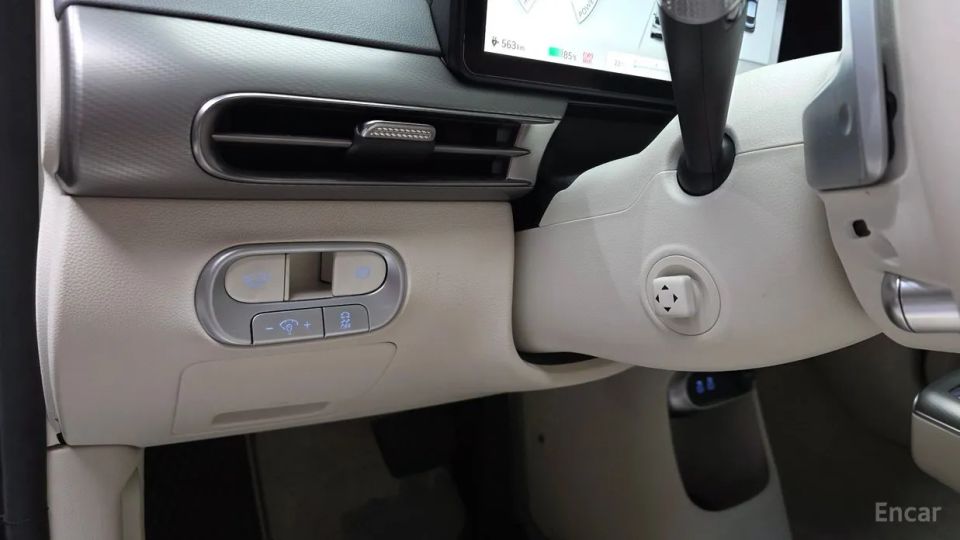 Genesis GV60