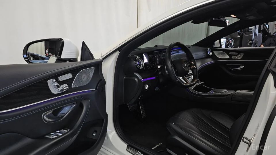 Mercedes-Benz CLS-Class