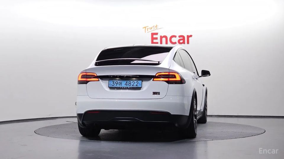 Tesla model-x