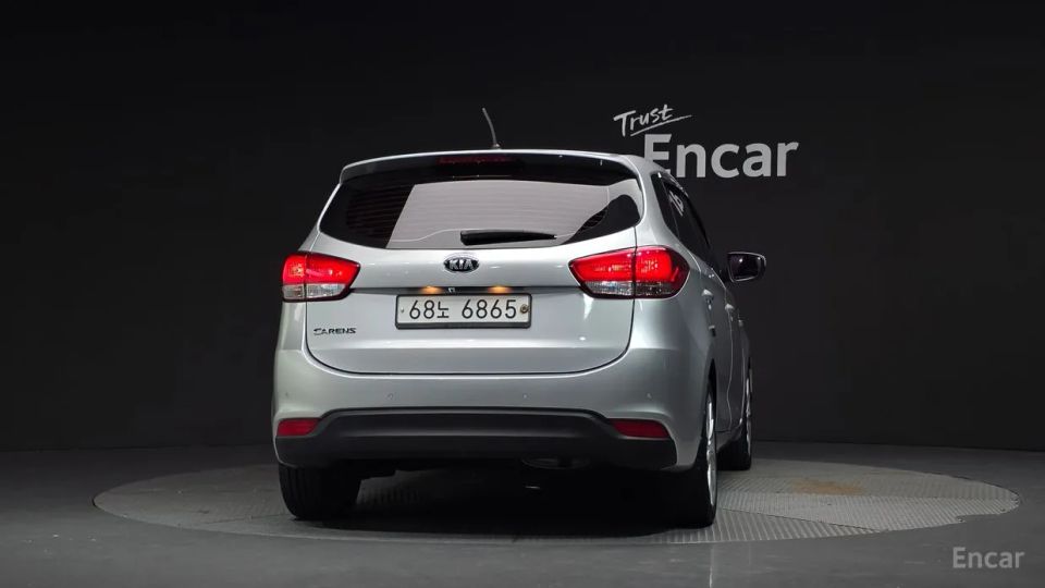 Kia Carens