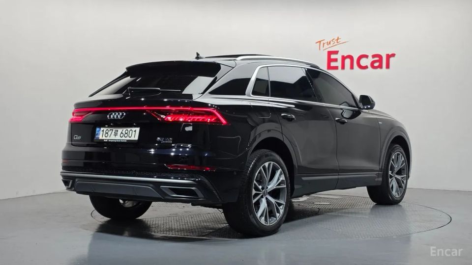Audi Q8