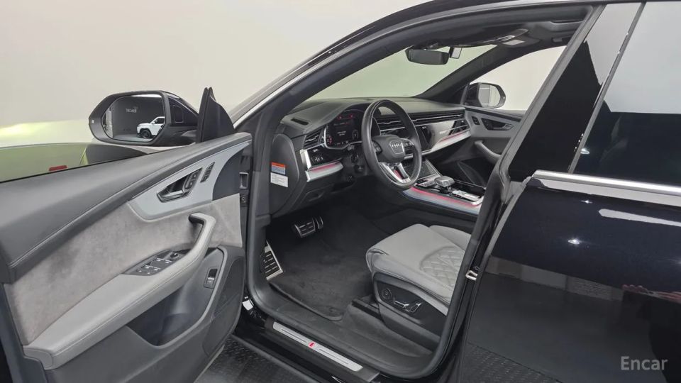 Audi Q8