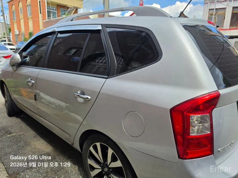 Kia Carens