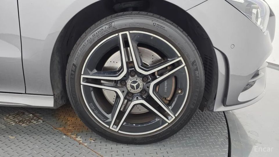 Mercedes-Benz CLA-Class