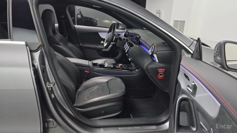 Mercedes-Benz CLA-Class