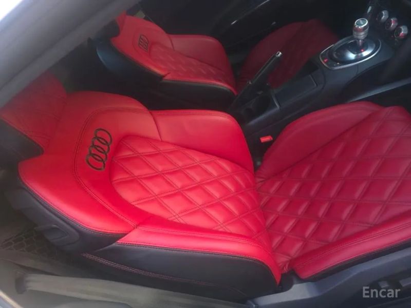 Audi R8