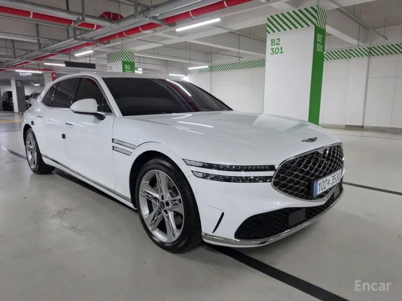 Genesis G90
