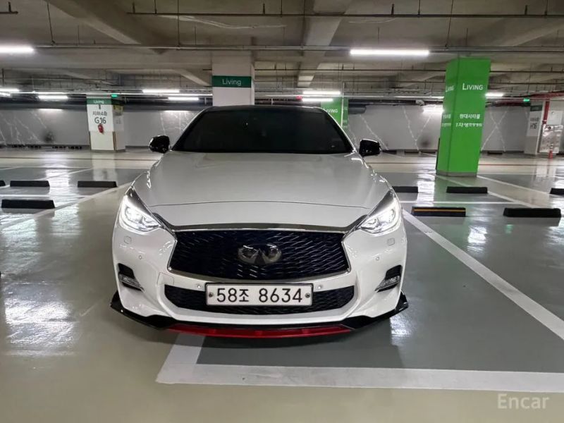 Infiniti Q30
