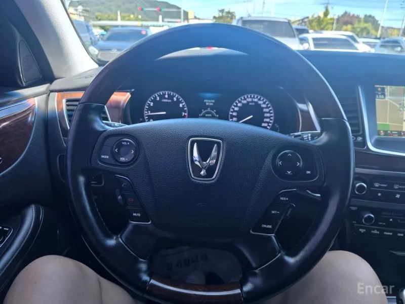 Hyundai Equus