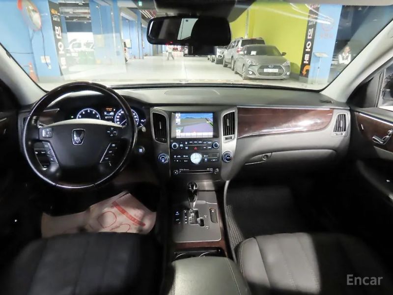Hyundai Equus