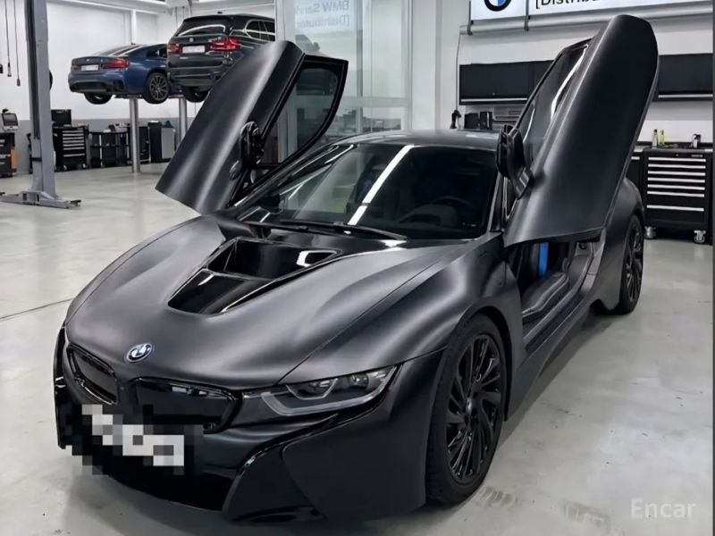 BMW I8