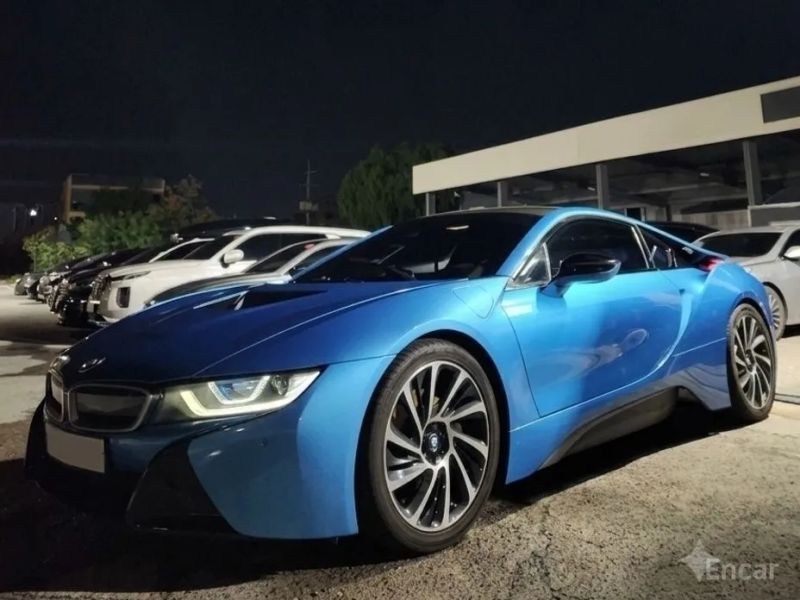 BMW I8