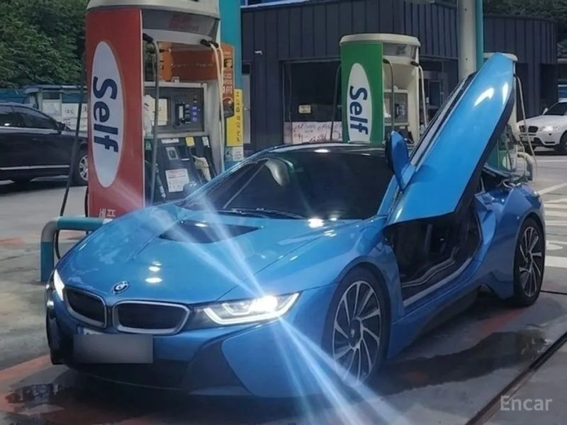 BMW I8