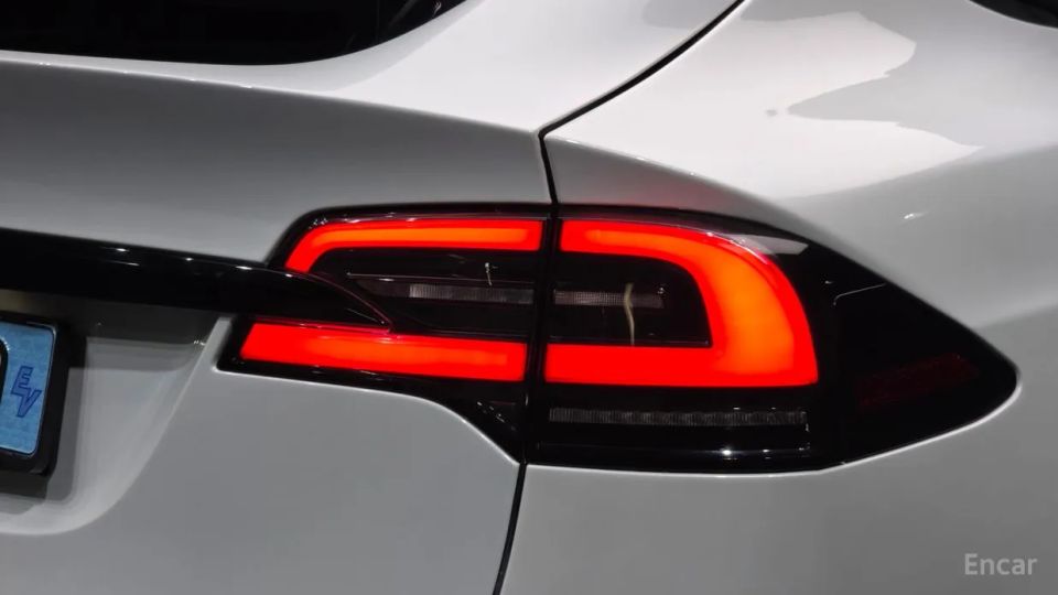 Tesla model-x