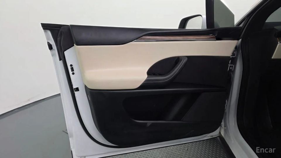 Tesla model-x