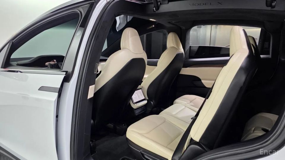 Tesla model-x