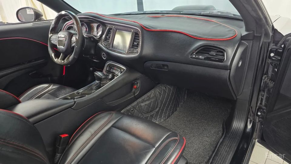 Dodge challenger